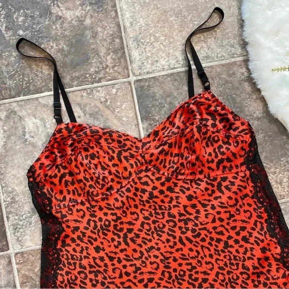 Vintage Victoria’s Secret rustic orange and black leopard print satin slip dress - Picture 2 of 4